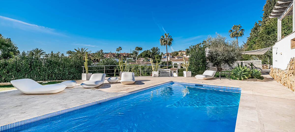 Modern Andalusian villa in Nueva Andalucia in a gated community