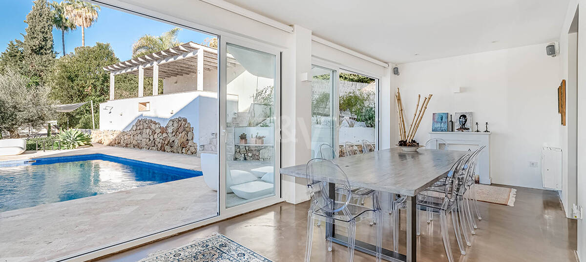 Modern Andalusian villa in Nueva Andalucia in a gated community