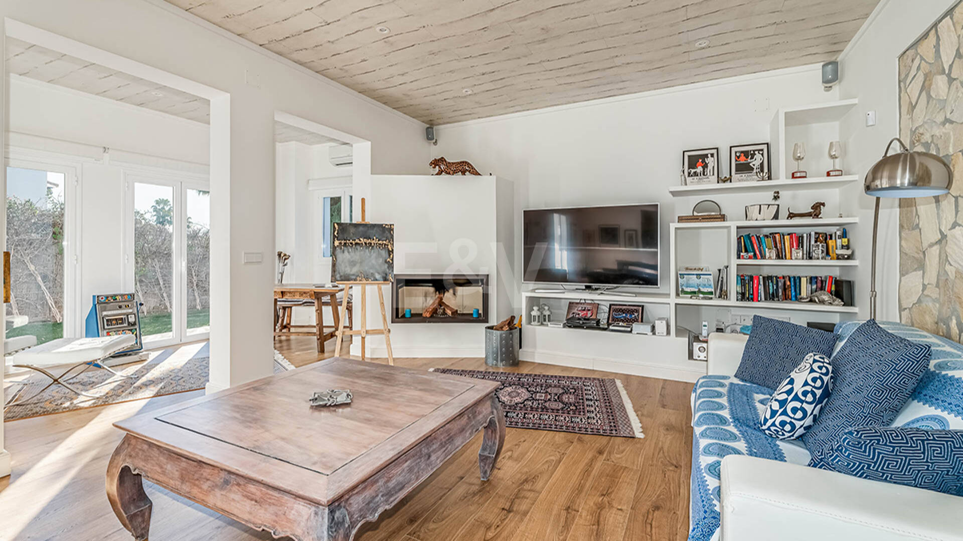 Nowoczesna willa Andaluzji w Nueva Andaluzja w strzeżonej społeczności