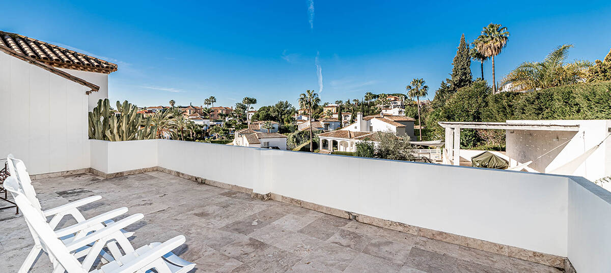 Modern Andalusian villa in Nueva Andalucia in a gated community