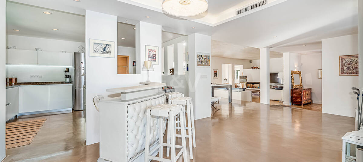 Modern Andalusian villa in Nueva Andalucia in a gated community