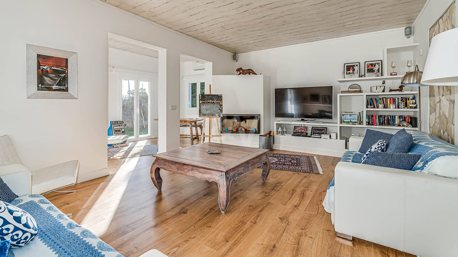 Nowoczesna willa Andaluzji w Nueva Andaluzja w strzeżonej społeczności