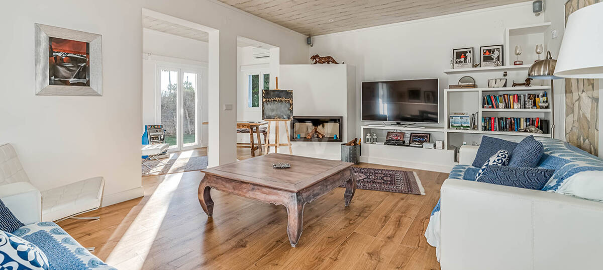 Modern Andalusian villa in Nueva Andalucia in a gated community