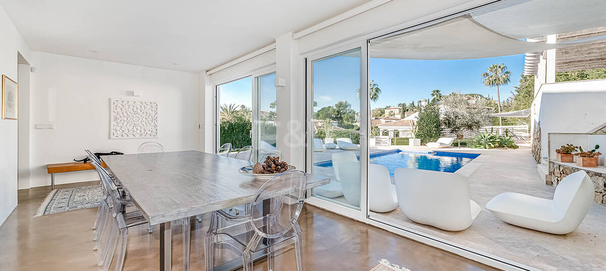 Modern Andalusian villa in Nueva Andalucia in a gated community