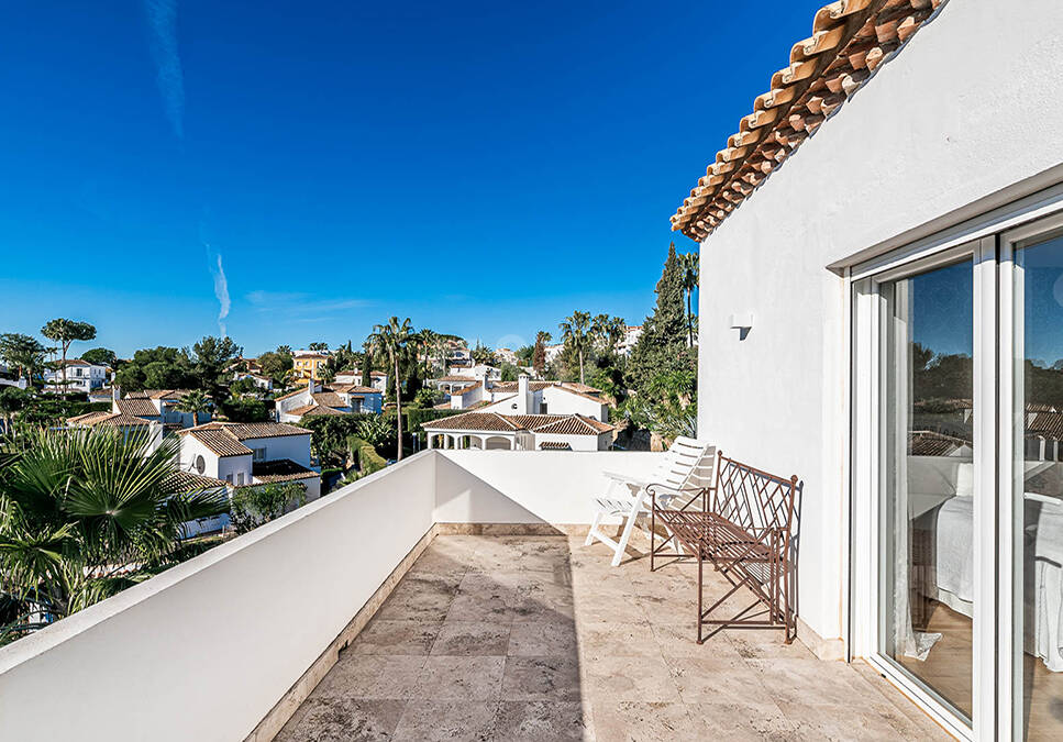 Modern Andalusian villa in Nueva Andalucia in a gated community