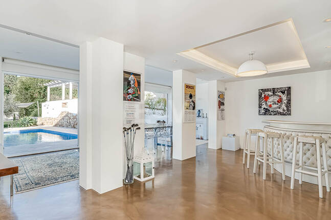 Nowoczesna willa Andaluzji w Nueva Andaluzja w strzeżonej społeczności