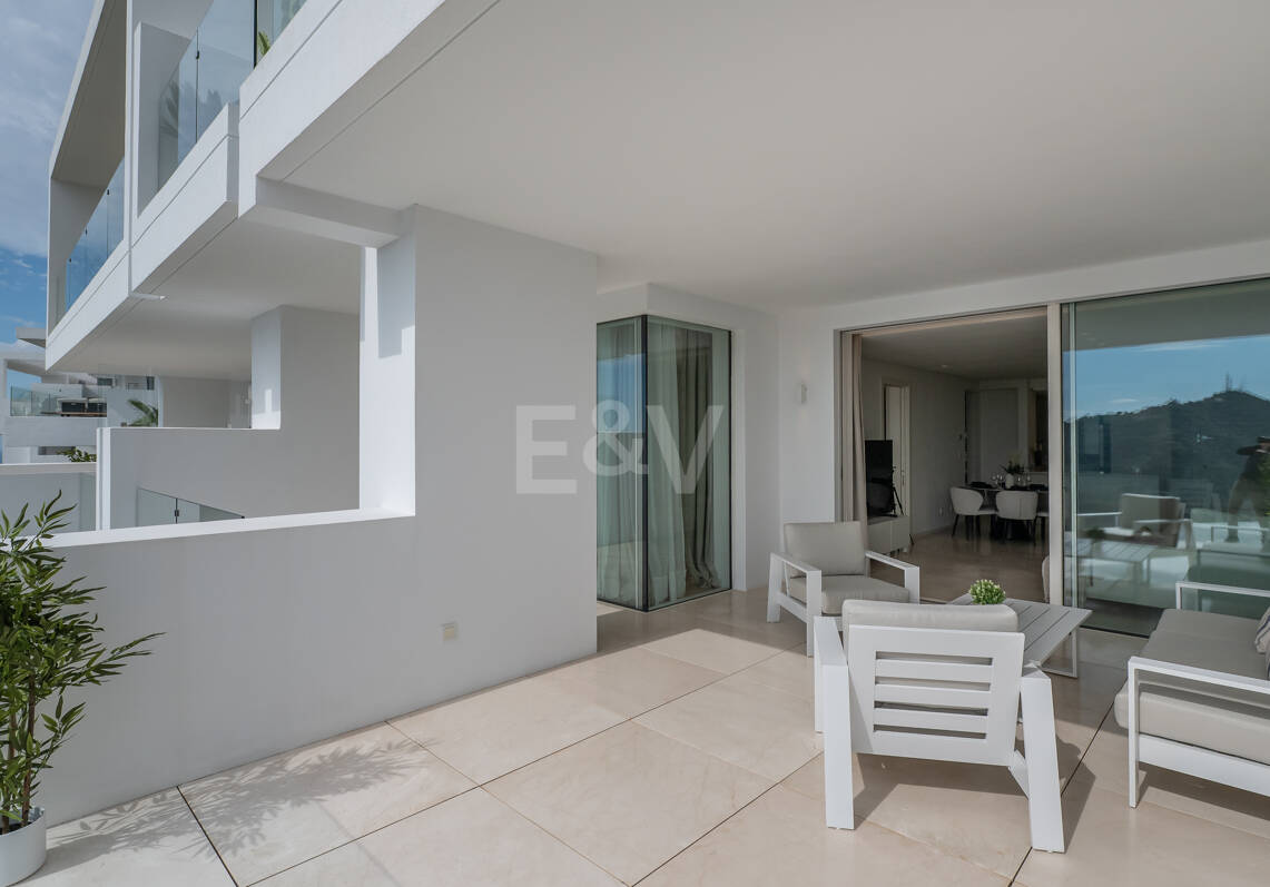 Elegante Wohnung mit unvergleichlicher Aussicht in Palo Alto Marbella