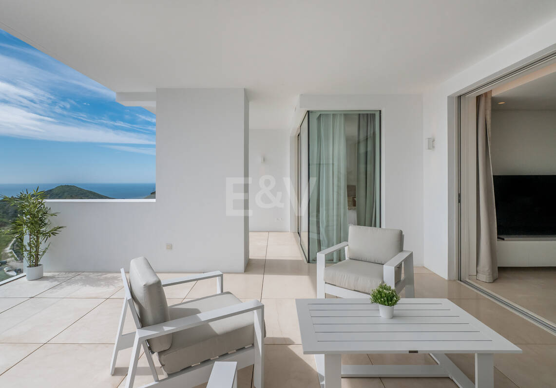 Elegante Wohnung mit unvergleichlicher Aussicht in Palo Alto Marbella