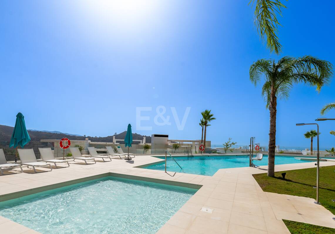 Elegante Wohnung mit unvergleichlicher Aussicht in Palo Alto Marbella