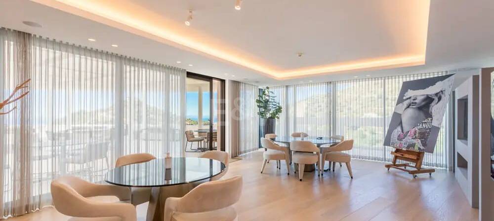 Elegant Apartment with Unmatched Views in Palo Alto
