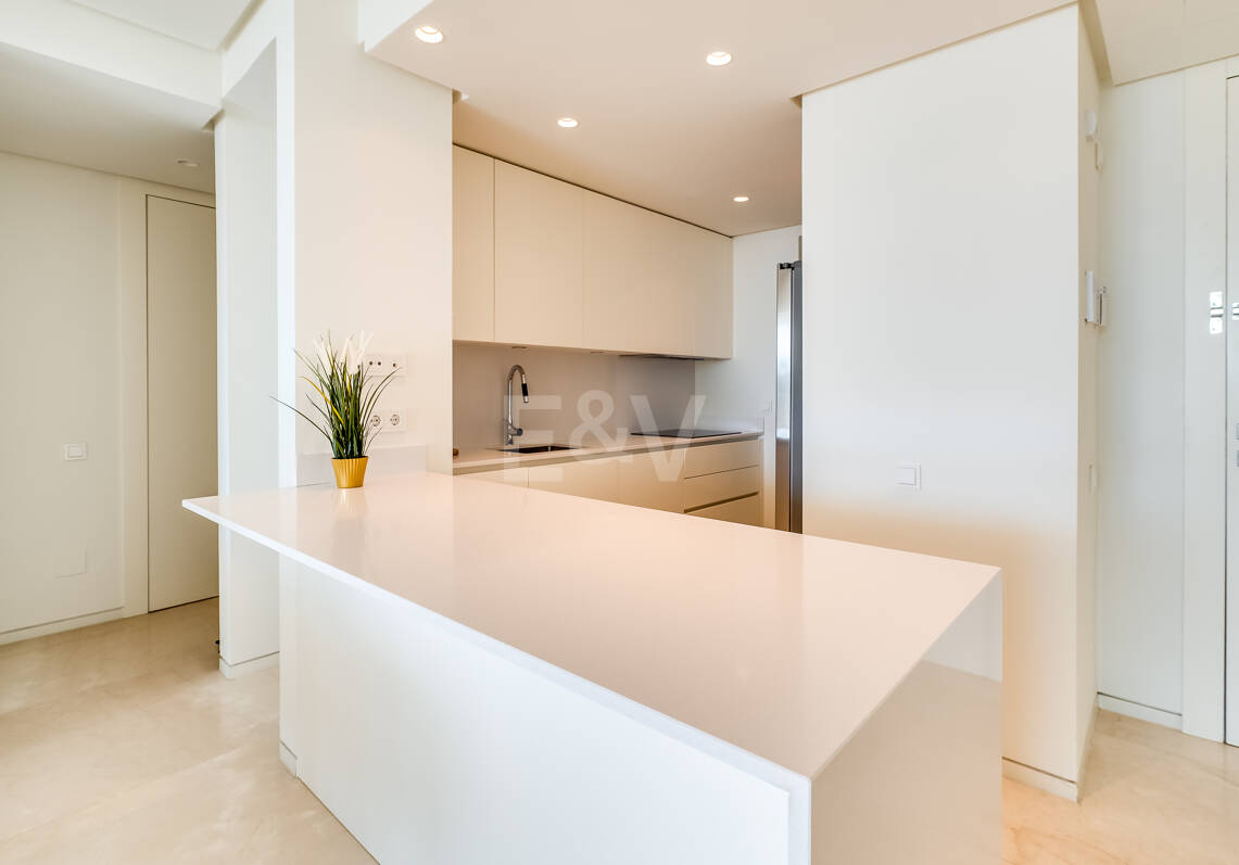 Elegante Wohnung mit unvergleichlicher Aussicht in Palo Alto Marbella