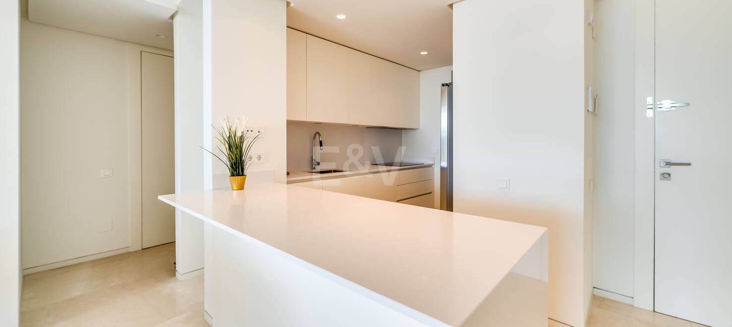 Elegant Apartment with Unmatched Views in Palo Alto
