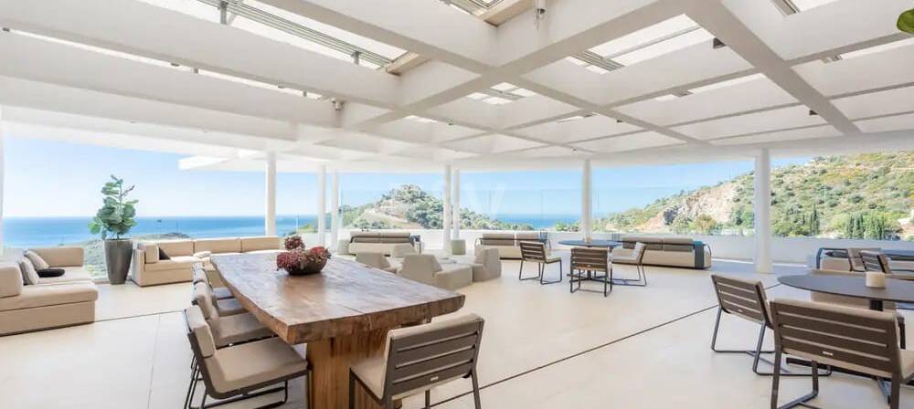 Elegant Apartment with Unmatched Views in Palo Alto