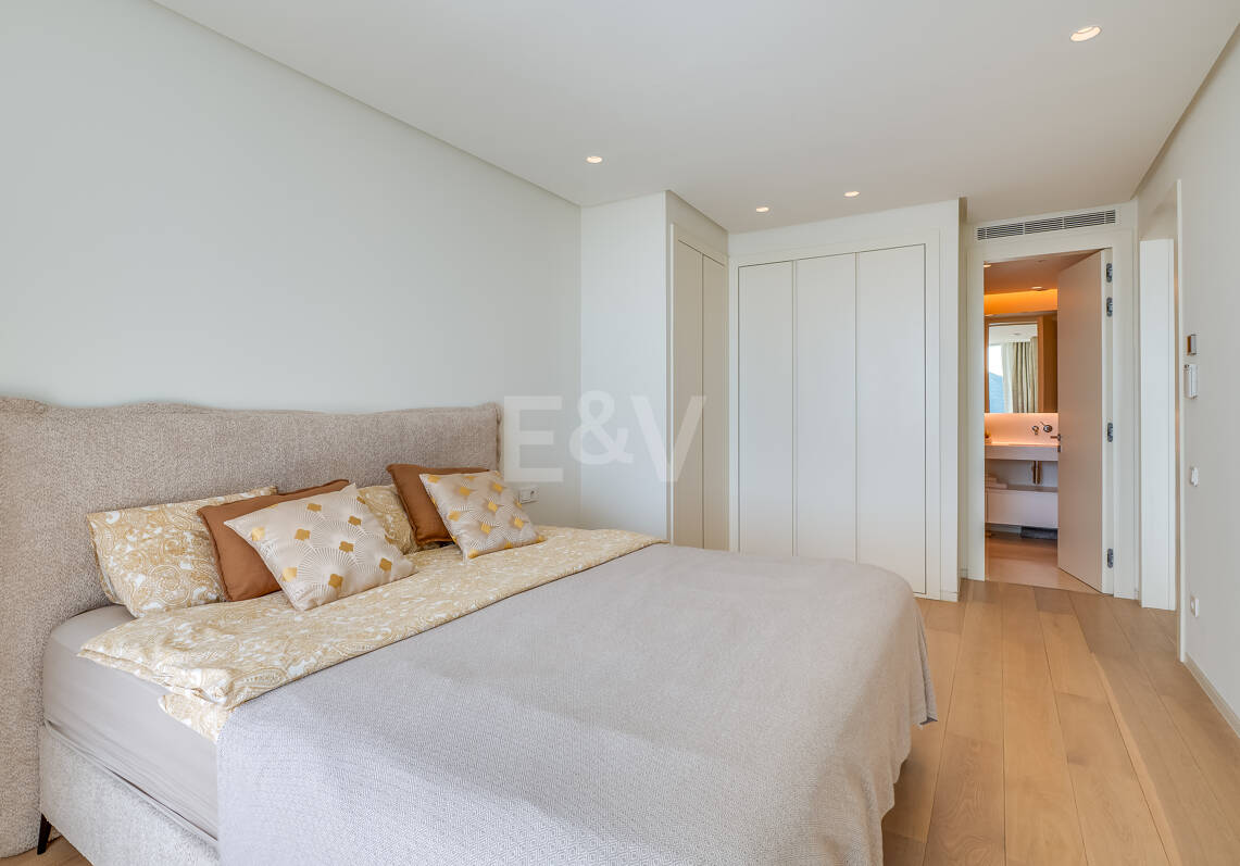 Elegante Wohnung mit unvergleichlicher Aussicht in Palo Alto Marbella
