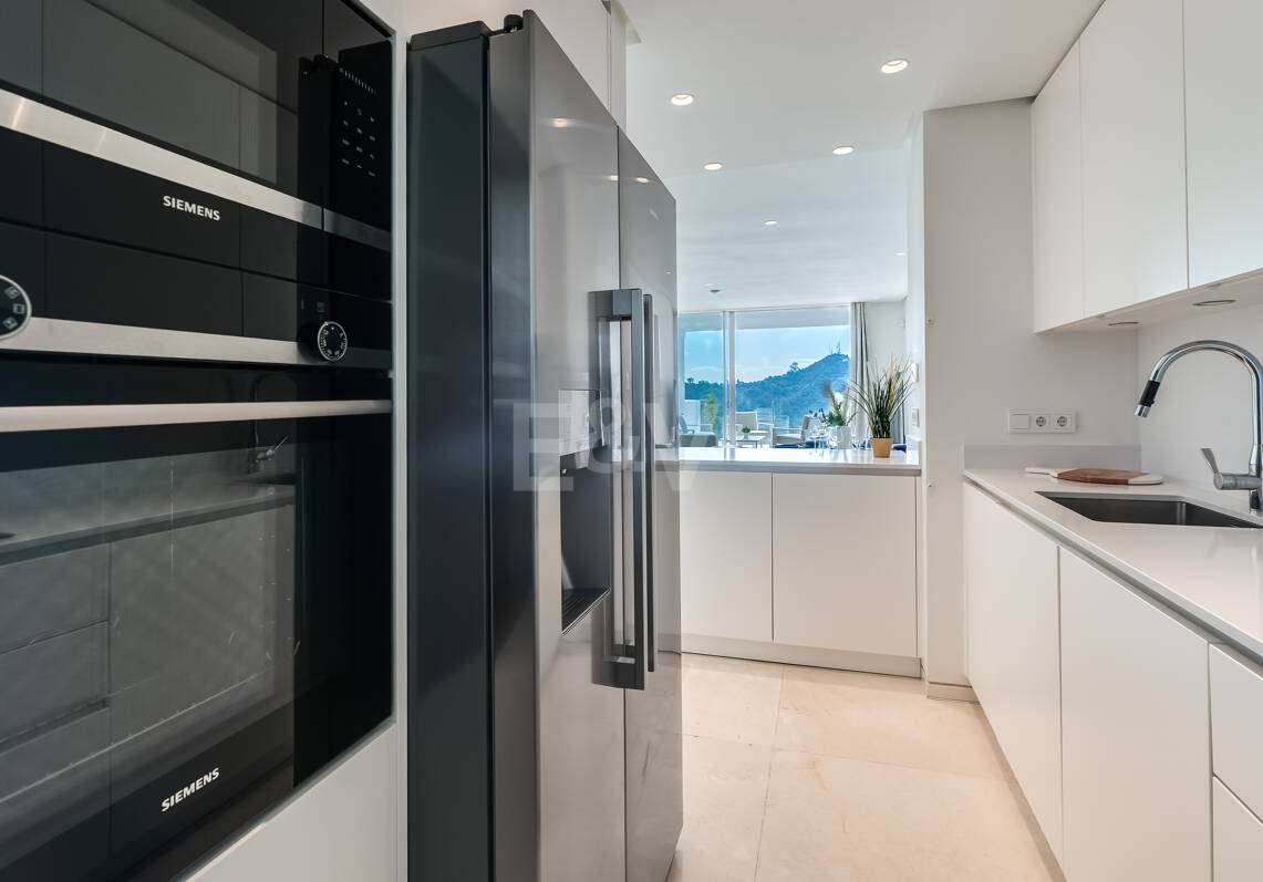 Elegante Wohnung mit unvergleichlicher Aussicht in Palo Alto Marbella