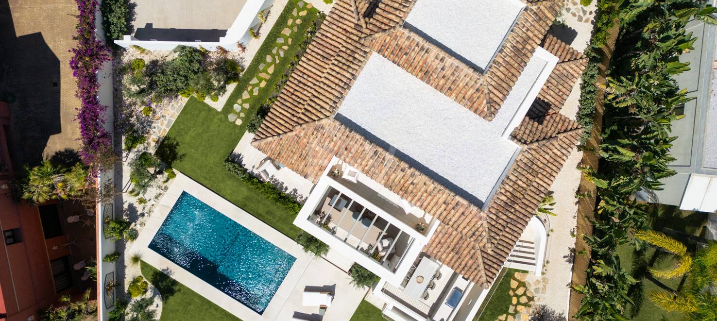 Lujosa Villa en La Quinta con Vistas Panorámicas de La Concha