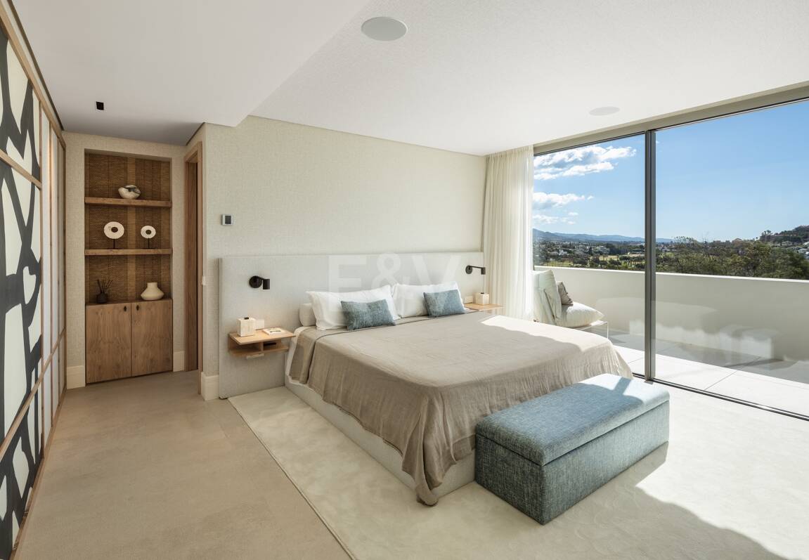 Lujosa Villa en La Quinta con Vistas Panorámicas de La Concha