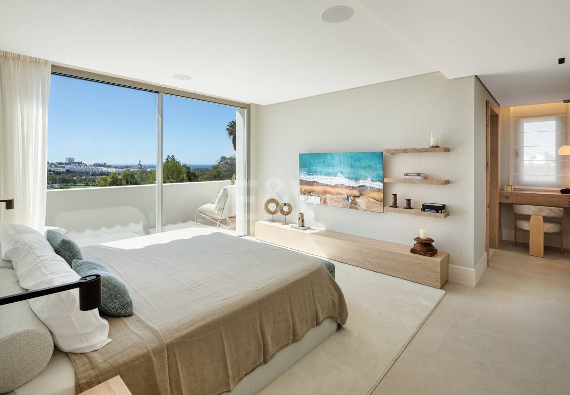 Lujosa Villa en La Quinta con Vistas Panorámicas de La Concha