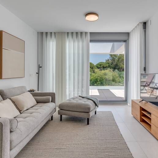 Brandneues Penthouse mit 3 Schlafzimmern in Elviria mit herrlicher Terrasse mit Blick ins Grüne