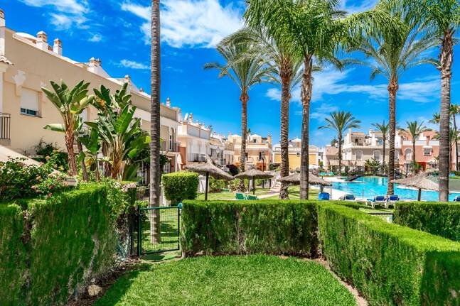 Beachfront Townhouse i Bahía de Marbella