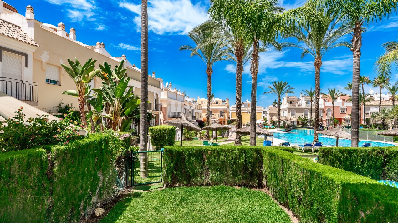 Beachfront Townhouse in Bahía de Marbella