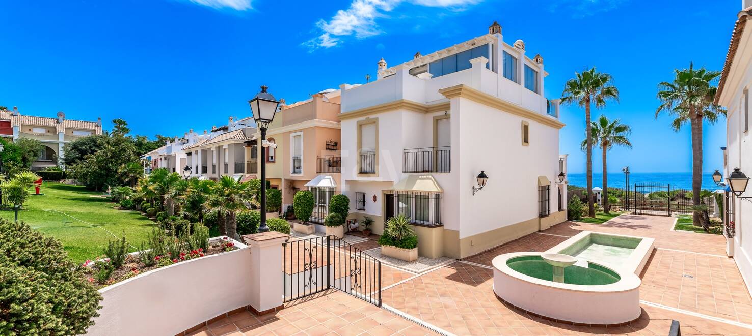 Beachfront Townhouse i Bahía de Marbella