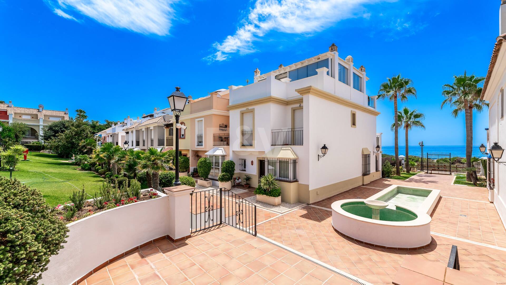 Beachfront Townhouse i Bahía de Marbella