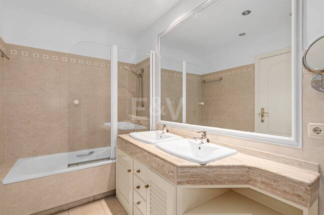 Beachfront Townhouse i Bahía de Marbella