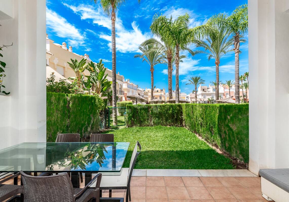 Beachfront Townhouse in Bahía de Marbella