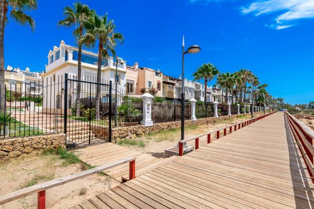 Beachfront Townhouse i Bahía de Marbella
