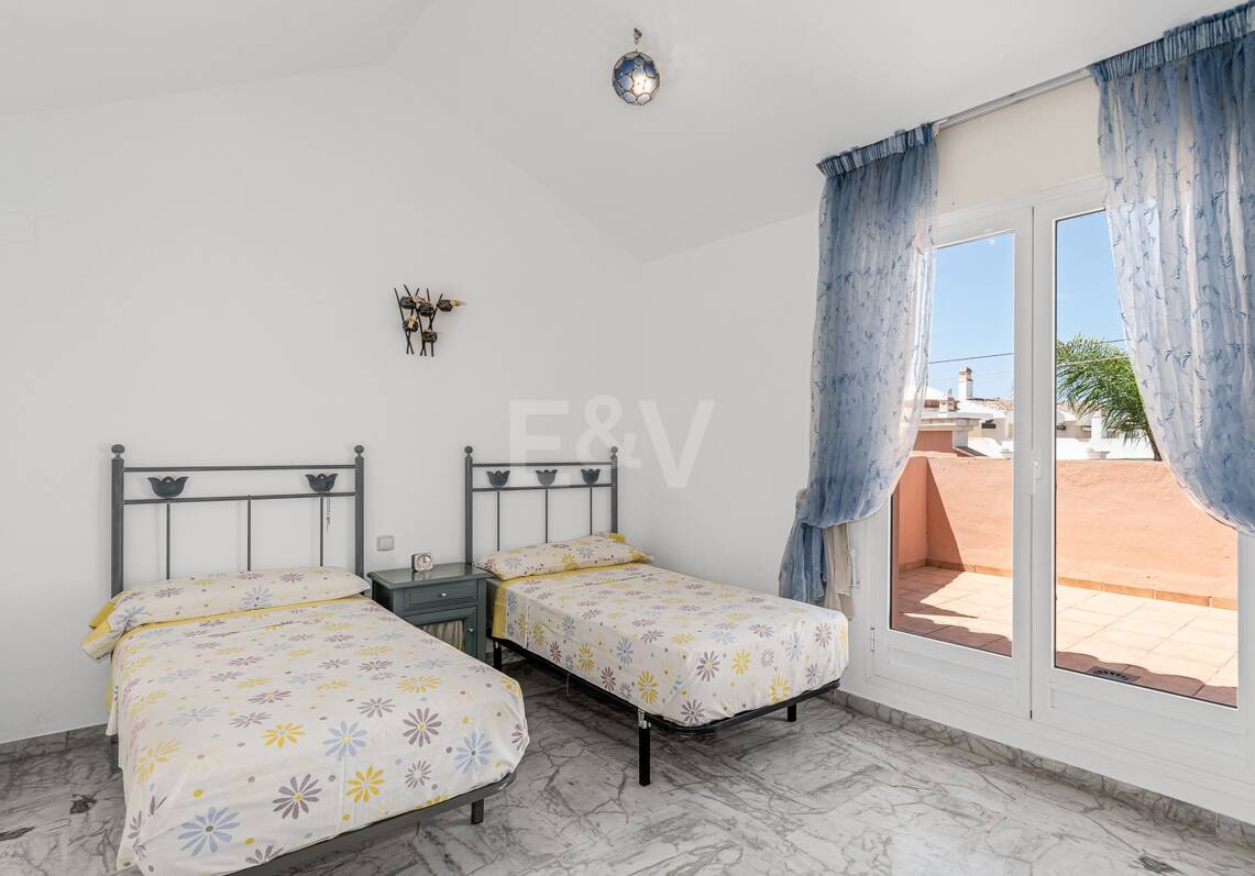 Beachfront Townhouse in Bahía de Marbella