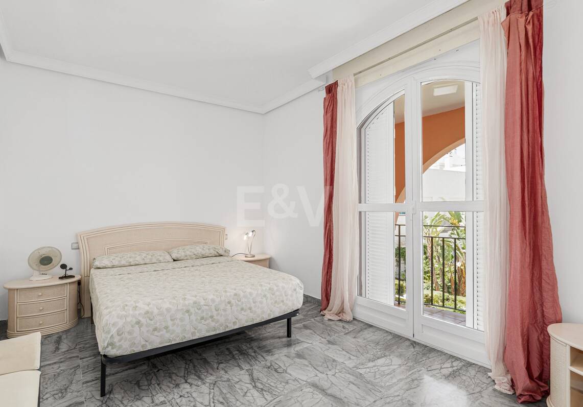 Beachfront Townhouse in Bahía de Marbella