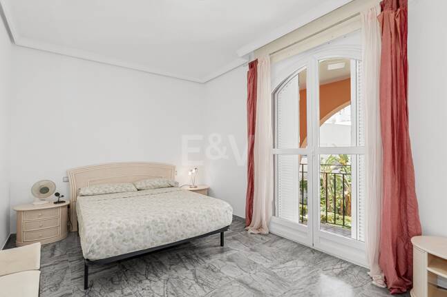 Beachfront Townhouse i Bahía de Marbella