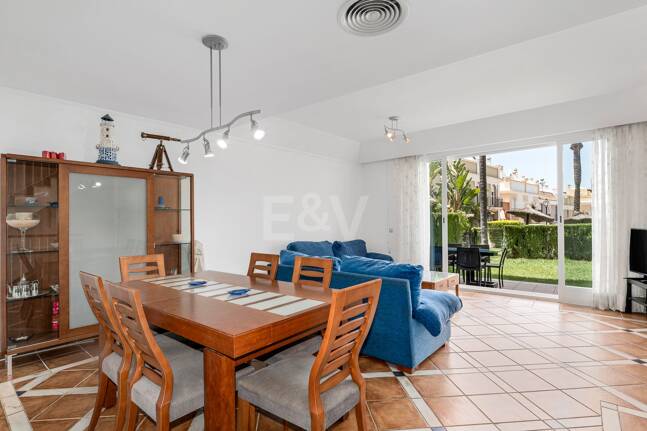 Beachfront Townhouse i Bahía de Marbella