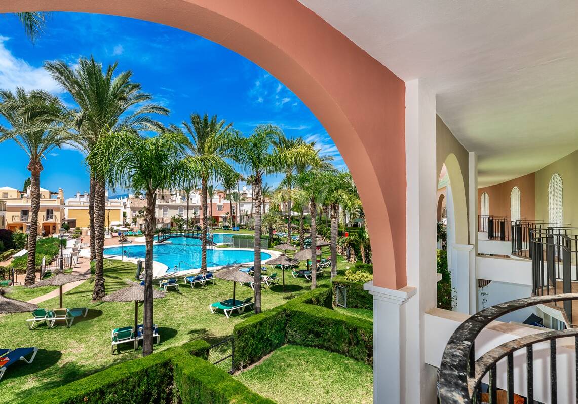 Beachfront Townhouse in Bahía de Marbella