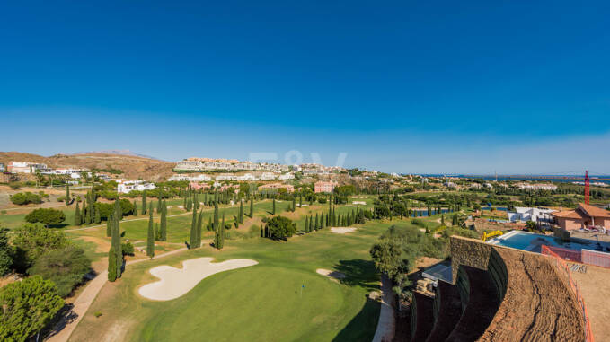 Front Line Golf Plot w Gated Community Los Flamingos Golf