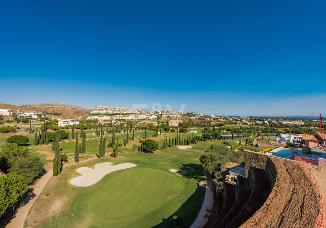 Front Line Golf Plot w Gated Community Los Flamingos Golf