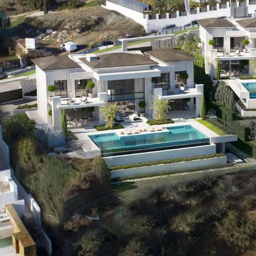 Front Line Golf Plot w Gated Community Los Flamingos Golf