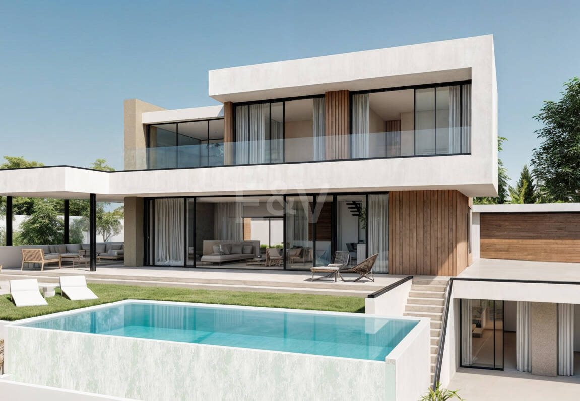 Plot med bygglicens och havsutsikt i Elviria