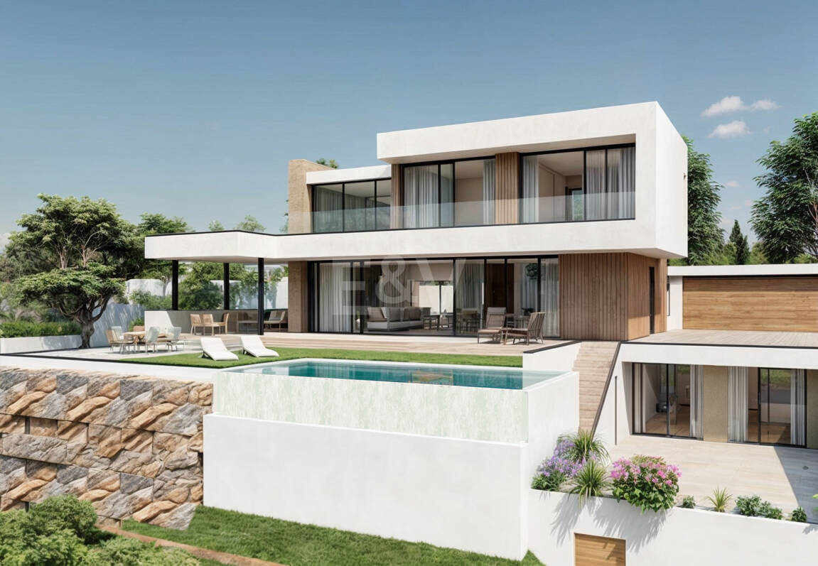 Plot med bygglicens och havsutsikt i Elviria