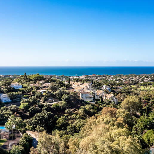 Plot with Building Licence and Sea Views in Elviria