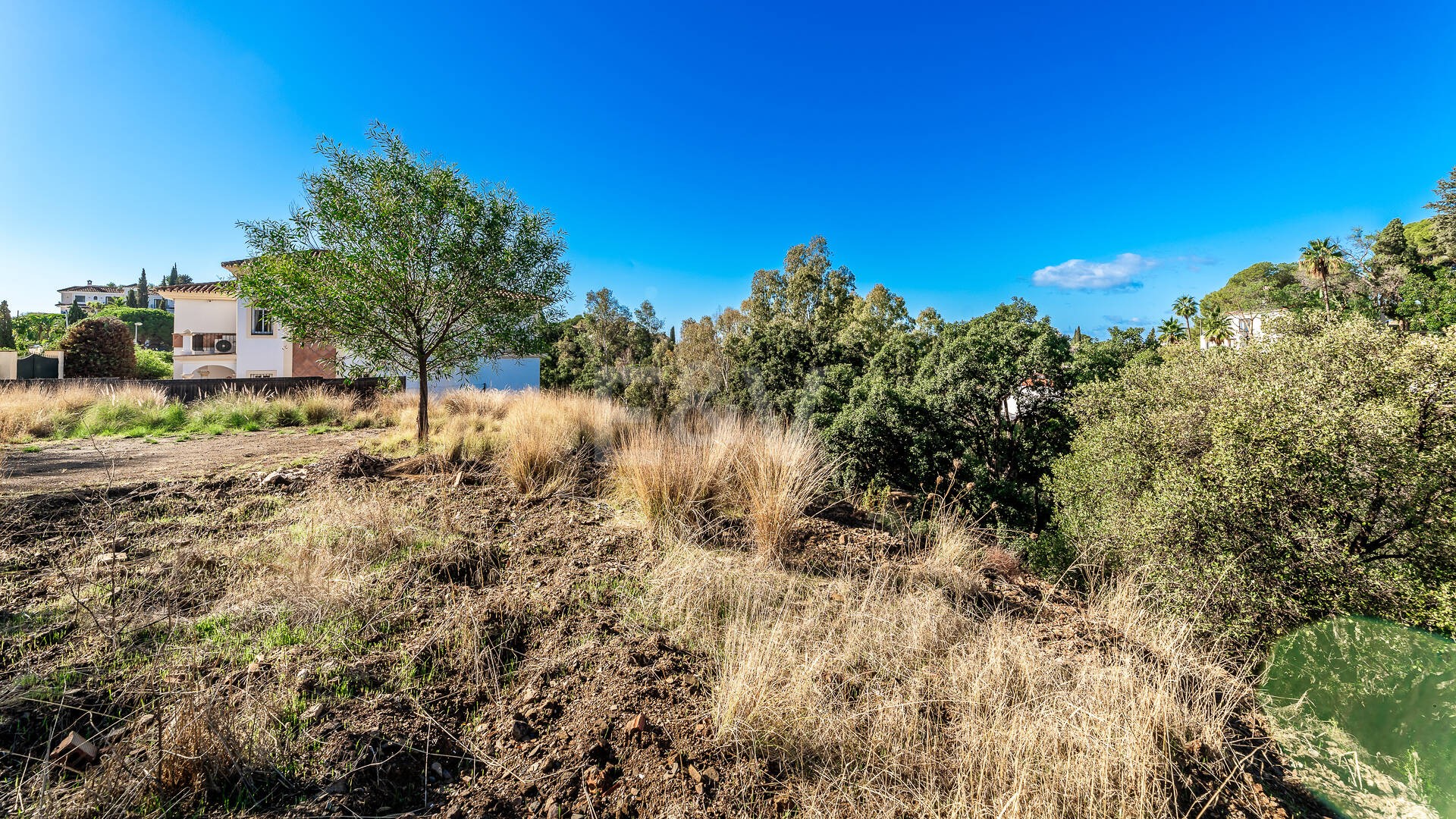 Plot with Building Licence and Sea Views in Elviria