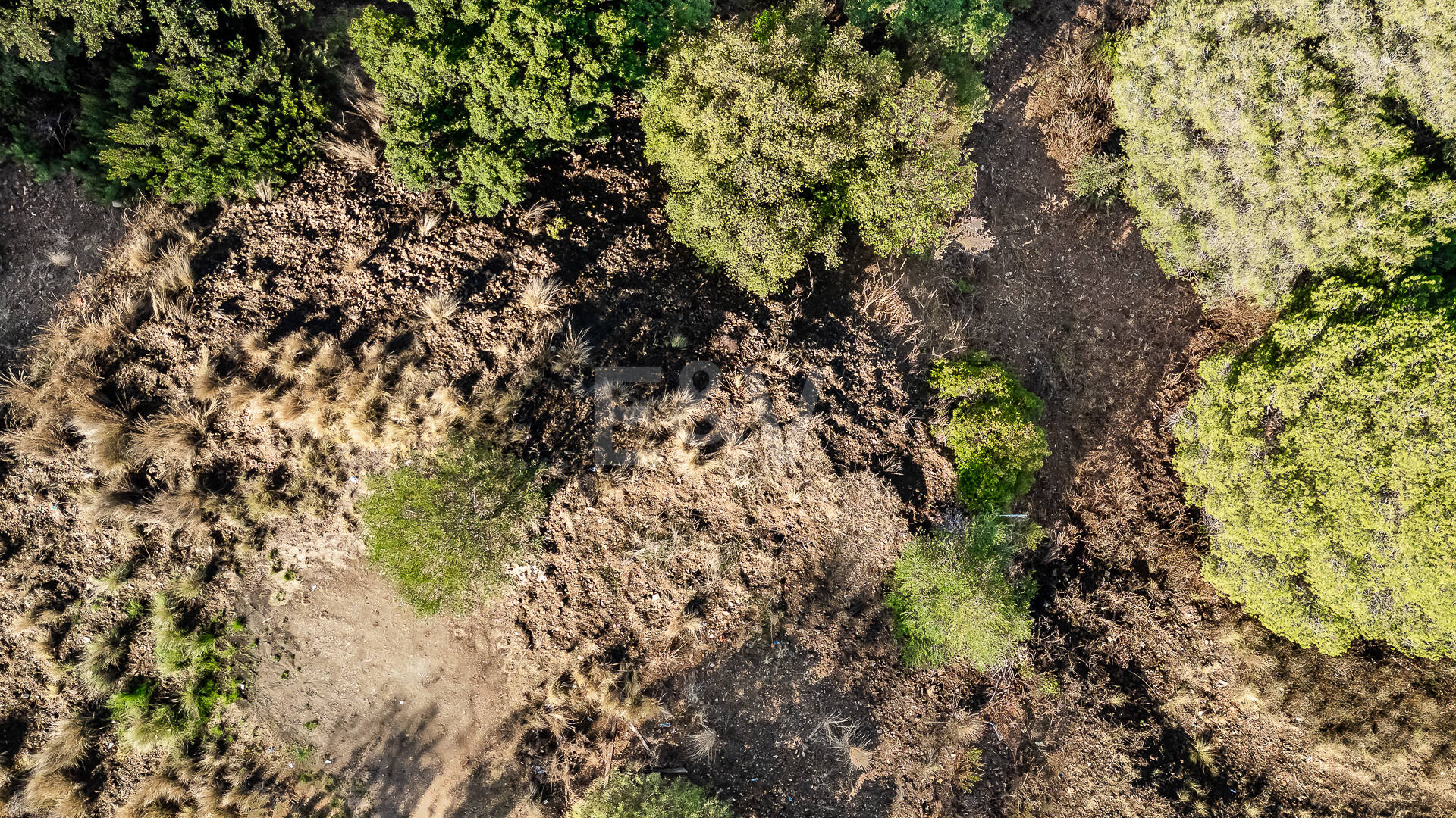 Plot med bygglicens och havsutsikt i Elviria