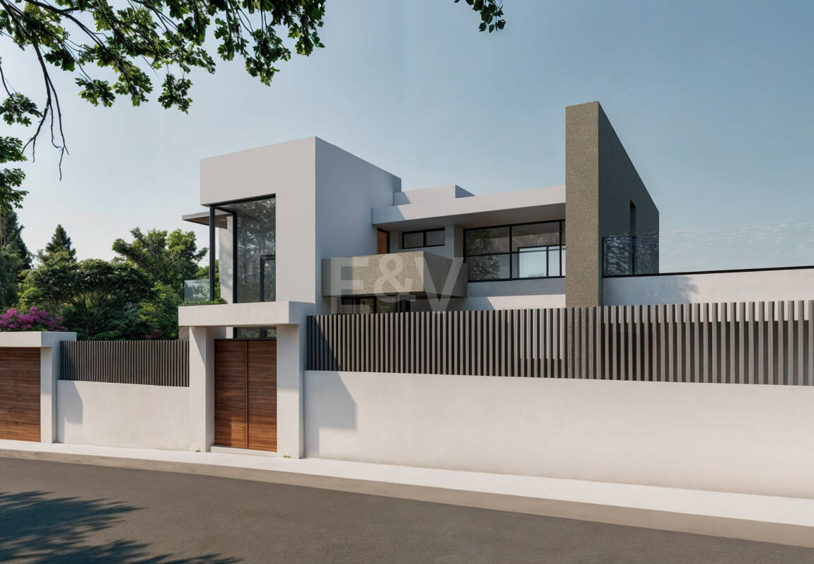 Plot med bygglicens och havsutsikt i Elviria