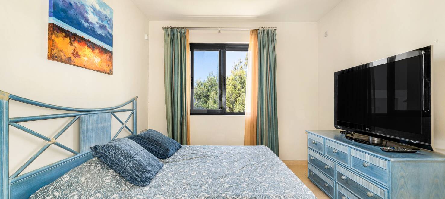 Spacious penthouse in Los Flamingos Golf with amazing panoramic sea views