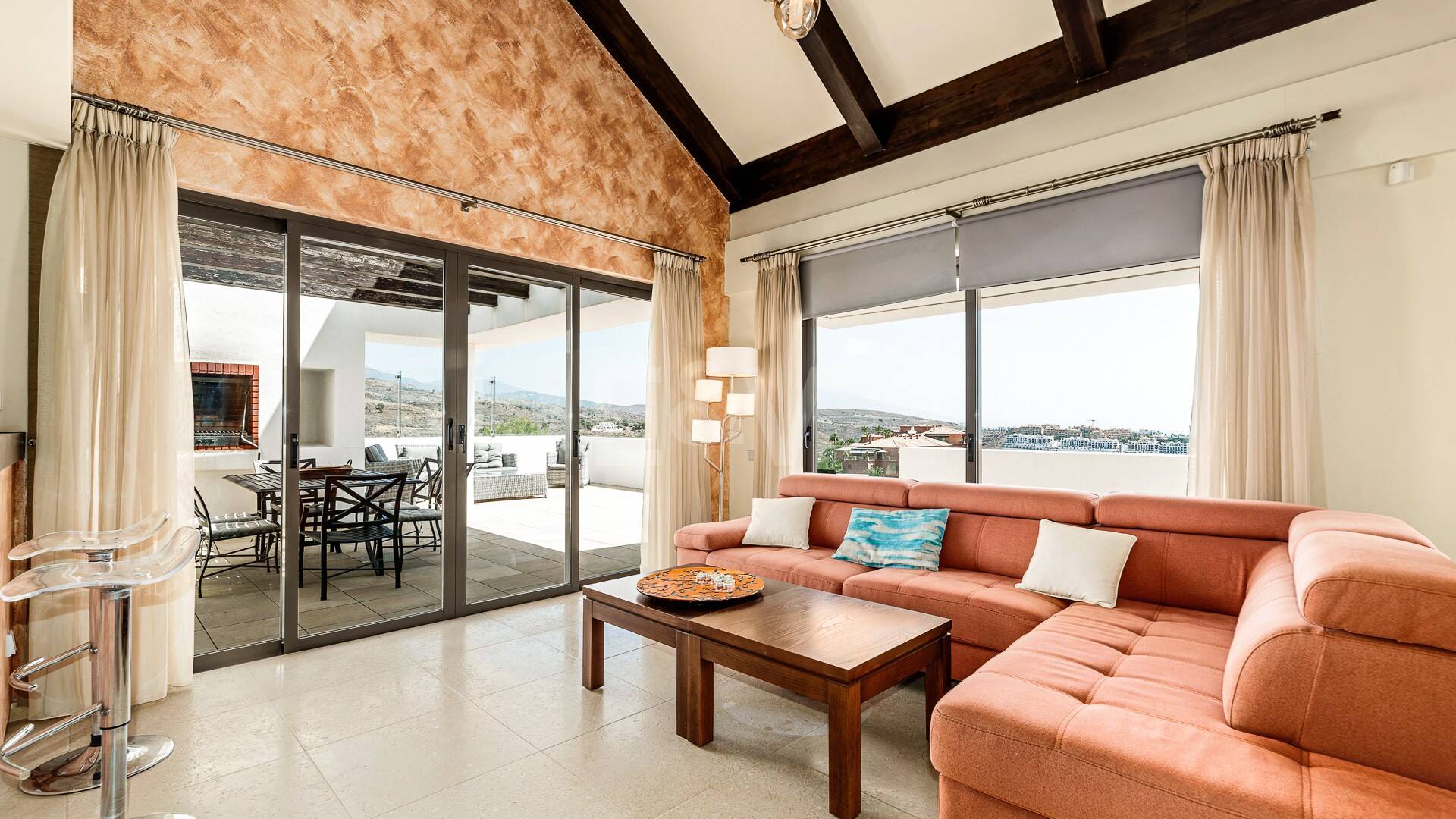 Geräumiges Penthouse im Los Flamingos Golf mit atemberaubendem Panoramablick auf das Meer