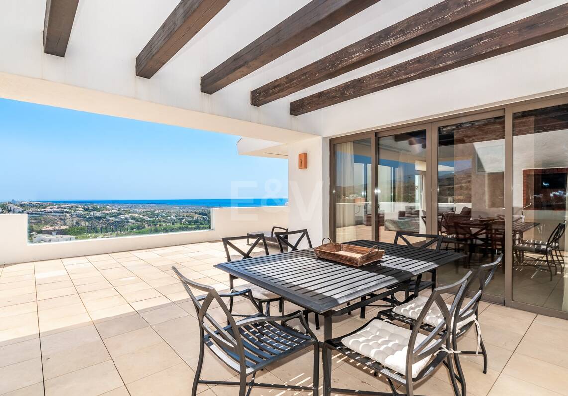 Geräumiges Penthouse im Los Flamingos Golf mit atemberaubendem Panoramablick auf das Meer
