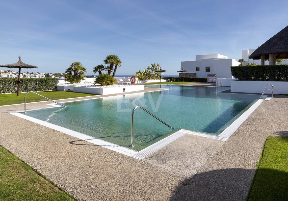 Geräumiges Penthouse im Los Flamingos Golf mit atemberaubendem Panoramablick auf das Meer