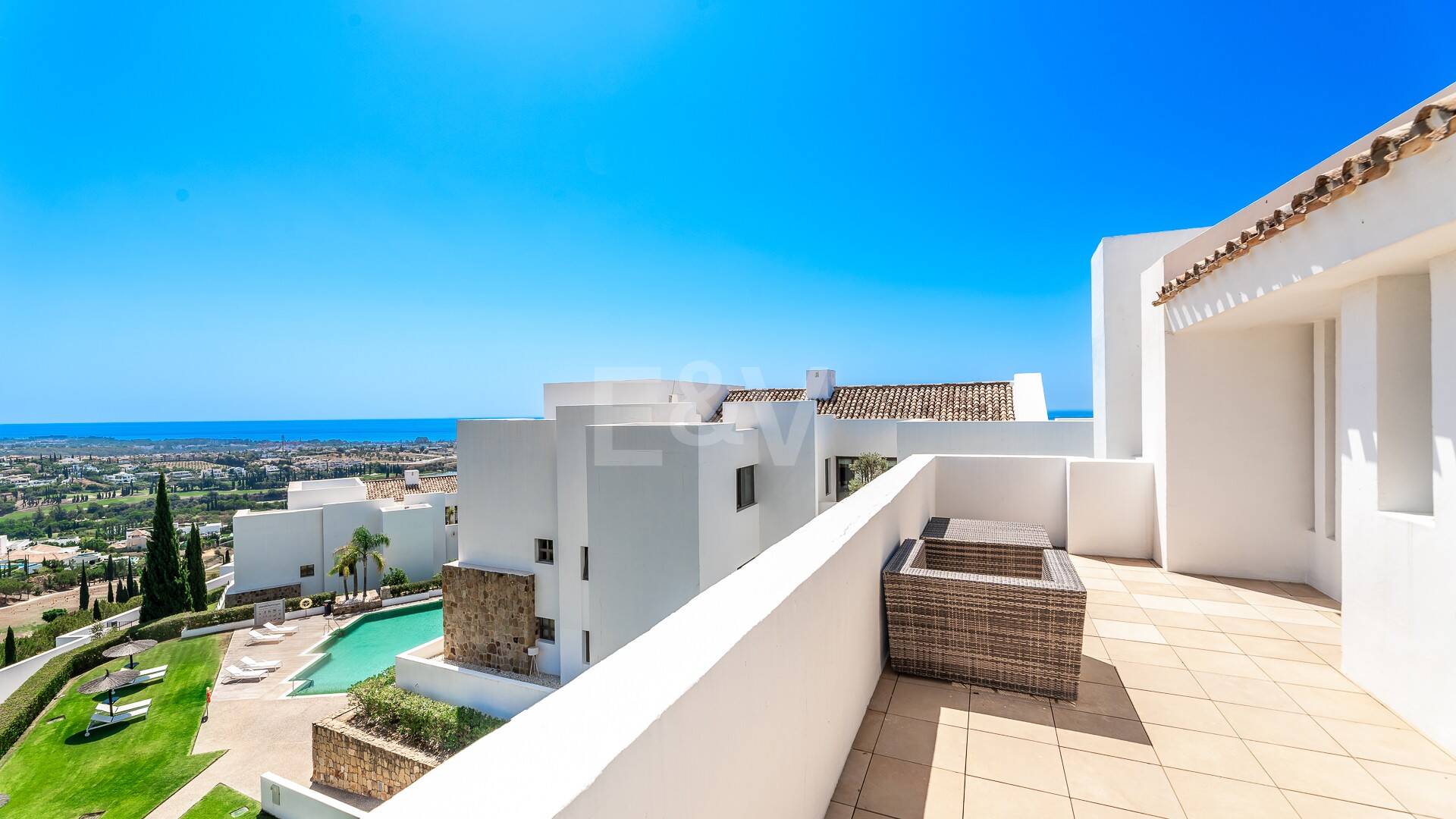 Penthouse spacieux à Los Flamingos Golf avec vue panoramique sur la mer