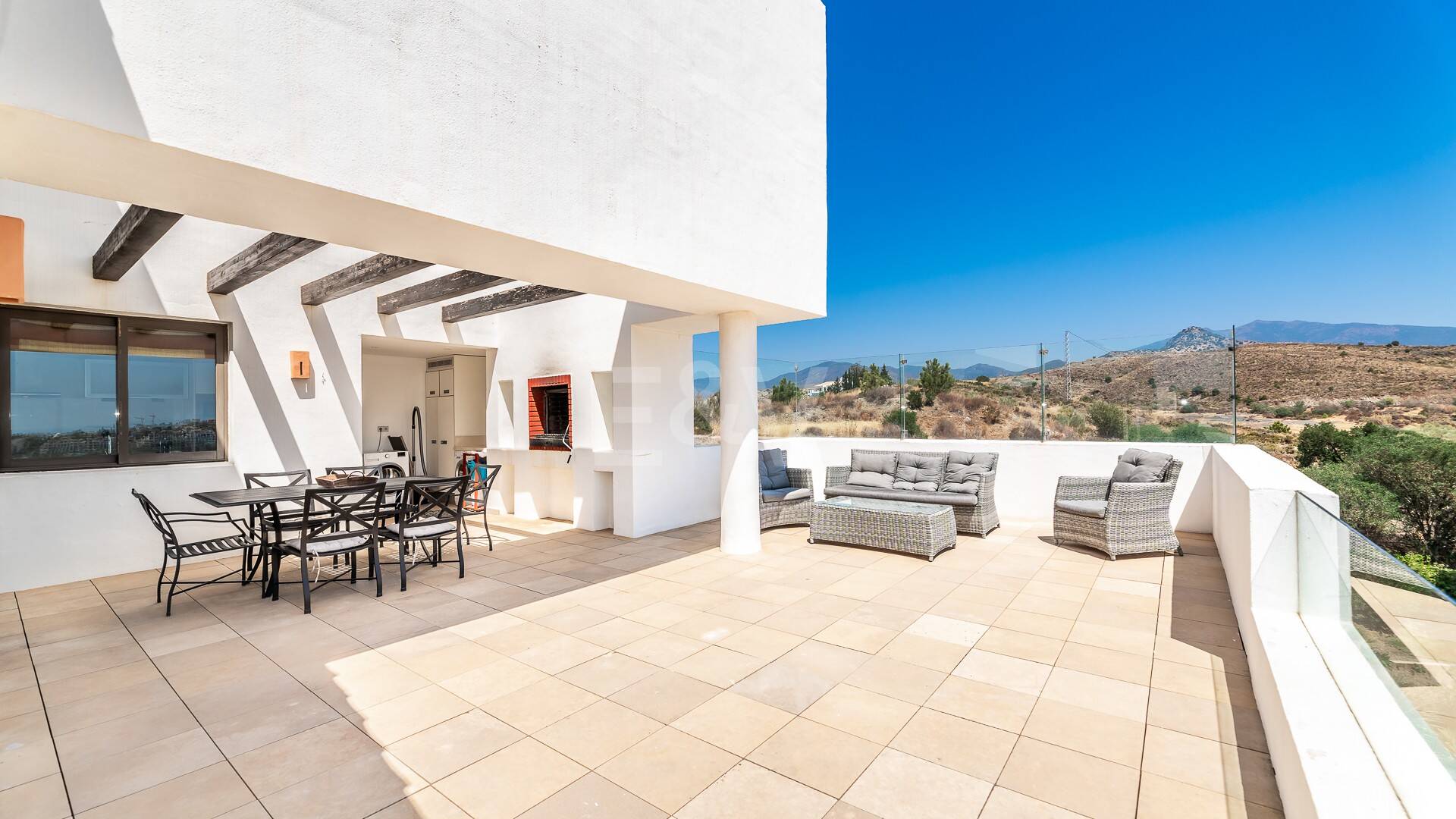 Penthouse spacieux à Los Flamingos Golf avec vue panoramique sur la mer